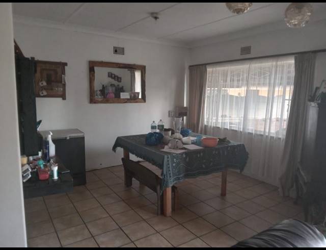 3 BEDROOM HOUSE FOR SALE IN STRUBENVALE